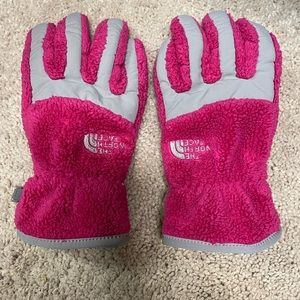 North face girls gloves